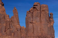 Roches rouges en vallée de monument, Etats-Unis photographie stock Roches rouges en vallée de monument, Etats-Unis photographie stock