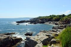 Rocky Coast på den Casco fjärden, Maine arkivbild Rocky Coast på den Casco fjärden, Maine arkivbild