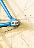 Roda de bicicleta e corrente do rolo fotografia de stock Roda de bicicleta e corrente do rolo fotografia de stock