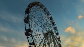 Roda de Ferris no por do sol Lapso de tempo video estoque Roda de Ferris no por do sol Lapso de tempo video estoque