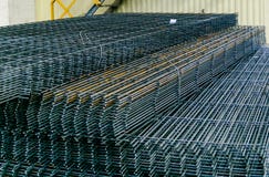 Rolls der Aluminiummetallbeschlägestahlarmatur Schwerindustrieproduktion Metallrollenanlage lizenzfreie stockfotografie Rolls der Aluminiummetallbeschlägestahlarmatur Schwerindustrieproduktion Metallrollenanlage lizenzfreie stockfotografie