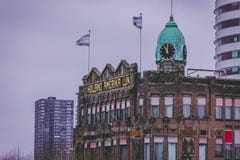 Rotterdam, Holanda Meridional/los Países Bajos - 17 de marzo de 2018: Edificio histórico del hotel Nueva York Holland America Cru imagen de archivo libre de regalías Rotterdam, Holanda Meridional/los Países Bajos - 17 de marzo de 2018: Edificio histórico del hotel Nueva York Holland America Cru imagen de archivo libre de regalías