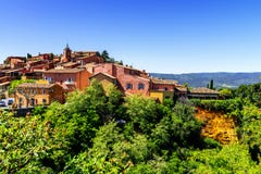 Roussillon-Dorf lizenzfreie stockbilder Roussillon-Dorf lizenzfreie stockbilder
