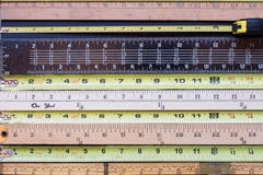 Rubans métriques horizontaux images stock Rubans métriques horizontaux images stock