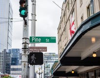 Rue Seattle de pin photographie stock libre de droits Rue Seattle de pin photographie stock libre de droits