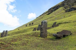 Ruinas de Moai en la isla de pascua, Chile imágenes de archivo libres de regalías Ruinas de Moai en la isla de pascua, Chile imágenes de archivo libres de regalías