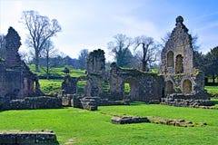 Ruinen an der Brunnen-Abtei, in North Yorkshire, Ende März 2019 stockfotografie Ruinen an der Brunnen-Abtei, in North Yorkshire, Ende März 2019 stockfotografie