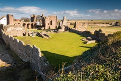 Ruinen von Lindisfarne-Kloster stockfotografie Ruinen von Lindisfarne-Kloster stockfotografie