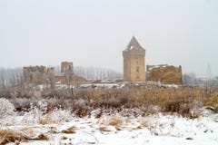 Ruinen von medieva BAC-Festung in Serbien-Provinz Vojvodina lizenzfreie stockfotografie Ruinen von medieva BAC-Festung in Serbien-Provinz Vojvodina lizenzfreie stockfotografie