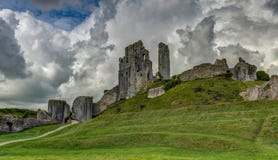 Ruiny Corfe kasztel, Dorset, Anglia, Zjednoczone Królestwo, euro obraz stock Ruiny Corfe kasztel, Dorset, Anglia, Zjednoczone Królestwo, euro obraz stock