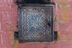 Russisch rood baksteenfornuis stock fotografie Russisch rood baksteenfornuis stock fotografie