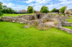 Ruínas da senhora Chapel e cripta em St Augustine & em x27; abadia de s no Canter imagem de stock Ruínas da senhora Chapel e cripta em St Augustine & em x27; abadia de s no Canter imagem de stock