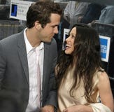Ryan Reynolds y Alanis Morissette foto de archivo libre de regalías Ryan Reynolds y Alanis Morissette foto de archivo libre de regalías