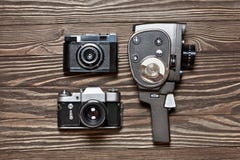 Rétro appareil-photo de SLR, télémètre et appareil-photo de film mécanique Photo libre de droits Rétro appareil-photo de SLR, télémètre et appareil-photo de film mécanique Photo libre de droits