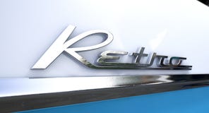 Rétro emblème de voiture de Chrome images stock Rétro emblème de voiture de Chrome images stock