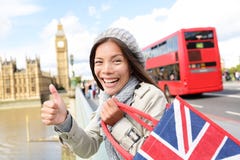 Sacchetto della spesa turistico della tenuta della donna di Londra, Big Ben immagine stock Sacchetto della spesa turistico della tenuta della donna di Londra, Big Ben immagine stock