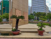 SAIGON DE HO CHI MINH VILLE, VIETNAM - JUILLET 2019 : Tran Hung Dao Statue et place images libres de droits SAIGON DE HO CHI MINH VILLE, VIETNAM - JUILLET 2019 : Tran Hung Dao Statue et place images libres de droits