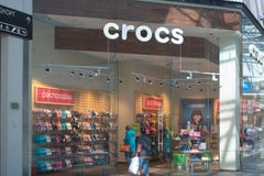 river mall crocs