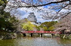Sakura körsbärsröd blomning Himeji mest härlig slott Japan royaltyfri foto Sakura körsbärsröd blomning Himeji mest härlig slott Japan royaltyfri foto