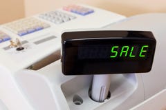 SALE på en kassaapparatskärm Royaltyfria Foton SALE på en kassaapparatskärm Royaltyfria Foton