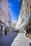 Salzbourg, Autriche - 1er mai 2017 : Les vieilles maisons à Salzbourg, Autriche Images stock Salzbourg, Autriche - 1er mai 2017 : Les vieilles maisons à Salzbourg, Autriche Images stock