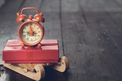 Samenstelling met uitstekende wekker Gestemde foto Stock Afbeelding Samenstelling met uitstekende wekker Gestemde foto Stock Afbeelding
