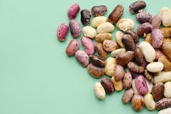 Sammlungssatz verschiedene getrocknete Nierenhülsenfruchtgartenbohnen nah herauf lokalisiert auf blauem Hintergrund Gesunde Nahru lizenzfreies stockbild Sammlungssatz verschiedene getrocknete Nierenhülsenfruchtgartenbohnen nah herauf lokalisiert auf blauem Hintergrund Gesunde Nahru lizenzfreies stockbild