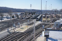 Samstag Morgen MTA-Croton Harmon-Nahverkehrszugstation lizenzfreie stockbilder Samstag Morgen MTA-Croton Harmon-Nahverkehrszugstation lizenzfreie stockbilder