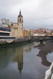San Anton kyrka och den Ribera marknaden, Bilbao, Spanien arkivfoton San Anton kyrka och den Ribera marknaden, Bilbao, Spanien arkivfoton