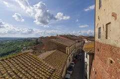 San Miniato Italia - vista dal dei quartieri alti immagine stock San Miniato Italia - vista dal dei quartieri alti immagine stock