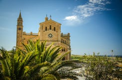 Sanctuaire de Pinu de ventres, église de Gharb sur l'île Gozo, Malte photo libre de droits Sanctuaire de Pinu de ventres, église de Gharb sur l'île Gozo, Malte photo libre de droits