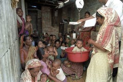 Sanità per i bambini ed i bambini, Bangladesh fotografia stock libera da diritti Sanità per i bambini ed i bambini, Bangladesh fotografia stock libera da diritti