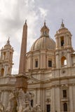Sant'Agnese в Agone церков и обелиске в Риме Италии стоковое изображение rf Sant'Agnese в Agone церков и обелиске в Риме Италии стоковое изображение rf