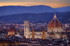 Santa Maria del Fiore la nuit, Florence image stock Santa Maria del Fiore la nuit, Florence image stock
