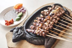 Satay is een typisch Indonesisch voedsel stock afbeelding Satay is een typisch Indonesisch voedsel stock afbeelding