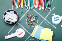 Satz verschiedene Schuleinzelteile, Vektorillustration lizenzfreie stockfotografie Satz verschiedene Schuleinzelteile, Vektorillustration lizenzfreie stockfotografie