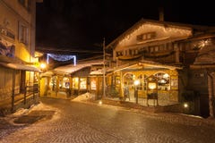 Sauze d “Oulx è una stazione sciistica in Italia del Nord, vicino a Torino, 2013 fotografia stock Sauze d “Oulx è una stazione sciistica in Italia del Nord, vicino a Torino, 2013 fotografia stock