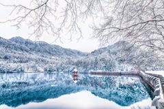 Scena della Lago-neve di Lulin della neve in supporto LU fotografia stock libera da diritti Scena della Lago-neve di Lulin della neve in supporto LU fotografia stock libera da diritti