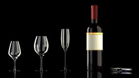 Scena elegante - una bottiglia di vino rosso e di tre bicchieri di vino differenti immagine stock libera da diritti Scena elegante - una bottiglia di vino rosso e di tre bicchieri di vino differenti immagine stock libera da diritti