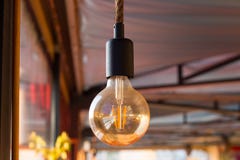 Schalten Sie die Lampe mit Ihrer Mitteilung, minimales Konzept f?r Ideen ein stockbild Schalten Sie die Lampe mit Ihrer Mitteilung, minimales Konzept f?r Ideen ein stockbild