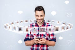 Schließen Sie oben das frohe Foto er er sein Kerl, Griff, dentelefon neuen Posten las, on-line-Internet-Auswahl Wahlillustrations vektor abbildung Schließen Sie oben das frohe Foto er er sein Kerl, Griff, dentelefon neuen Posten las, on-line-Internet-Auswahl Wahlillustrations vektor abbildung