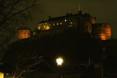 Schloss in der Nacht Schottland lizenzfreie stockbilder Schloss in der Nacht Schottland lizenzfreie stockbilder