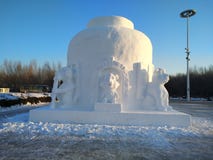 Schnee, der errichtenden kalten Sonnenschein im Winter schnitzt stockbilder Schnee, der errichtenden kalten Sonnenschein im Winter schnitzt stockbilder