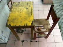School& x27 γραφείο και καρέκλα του s στοκ εικόνα School& x27 γραφείο και καρέκλα του s στοκ εικόνα