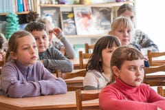 Schooljonge geitjes van basisschool royalty-vrije stock afbeeldingen Schooljonge geitjes van basisschool royalty-vrije stock afbeeldingen