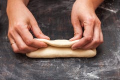 Schrittweise Vorbereitung des Brotes Französisches Stangenbrot Mittel für die Herstellung des Brotes collage Stockbilder Schrittweise Vorbereitung des Brotes Französisches Stangenbrot Mittel für die Herstellung des Brotes collage Stockbilder