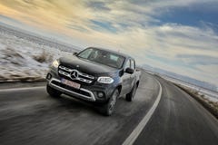 Schwarze Klasse Mercedes-Benzs X lizenzfreies stockbild Schwarze Klasse Mercedes-Benzs X lizenzfreies stockbild
