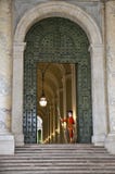 Schweizisk vakt av basilikan för St Peter ` s, Vatican City royaltyfri fotografi Schweizisk vakt av basilikan för St Peter ` s, Vatican City royaltyfri fotografi