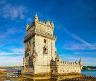 Schöner alter Belem-Turmpanoramablick bei Sonnenuntergang, Lissabon Lizenzfreie Stockfotografie Schöner alter Belem-Turmpanoramablick bei Sonnenuntergang, Lissabon Lizenzfreie Stockfotografie