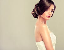 Schöner Brautmodell Brunette lizenzfreie stockfotos Schöner Brautmodell Brunette lizenzfreie stockfotos